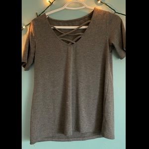 Cross cross front shirt